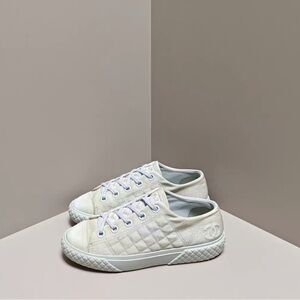 🚩steal authentic CHANEL Cream Quilted Sneakers